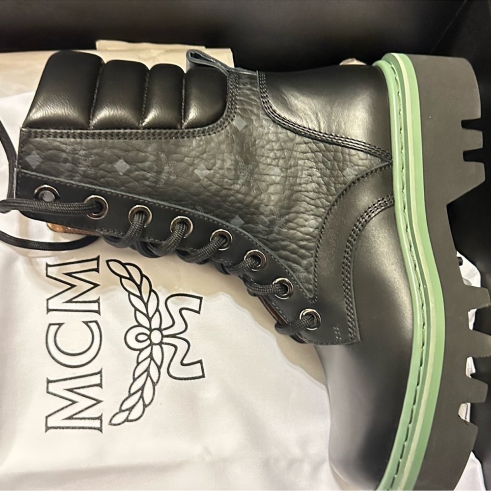 Authentic MCM boots - Picture 9 of 11